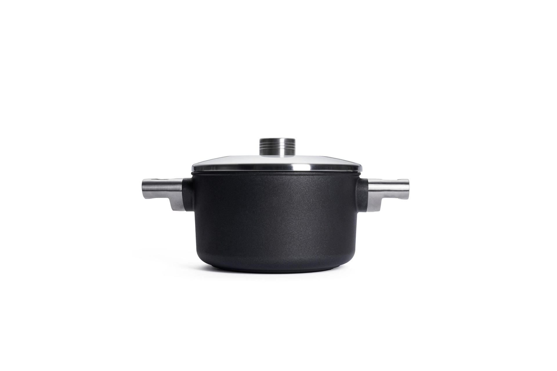 Logic XR Gusstopf, mit Deckel Seitenansicht | Edelstahl Griff | 20cm | Alle Herdarten inkl. Induktion