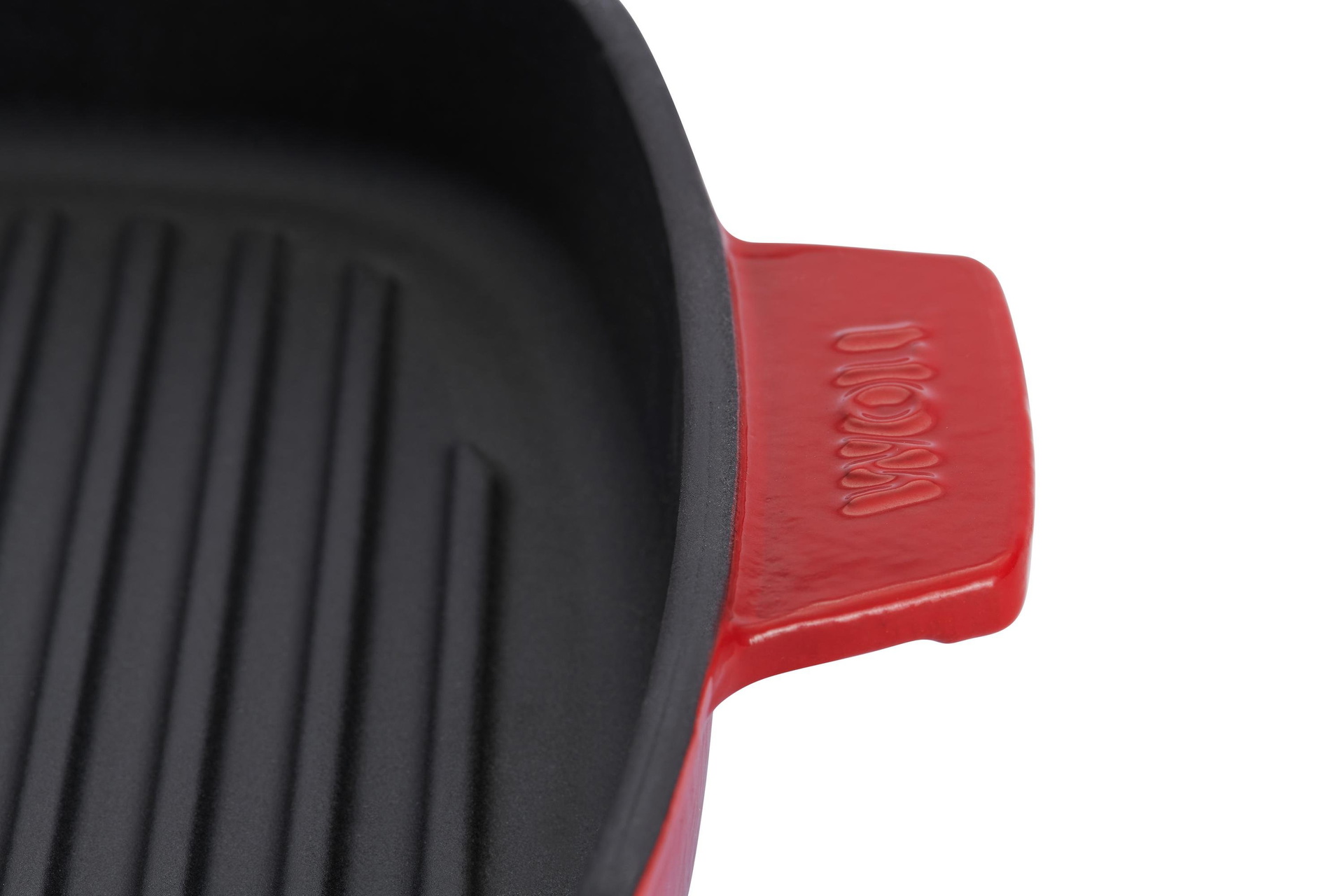 628-2CI-010_Handle_Detail Iron Guss-Grillpfanne, mit Rillen und Steakpresse Detailansicht | 24x24cm | Alle Herdarten inkl. Induktion | Chili Red