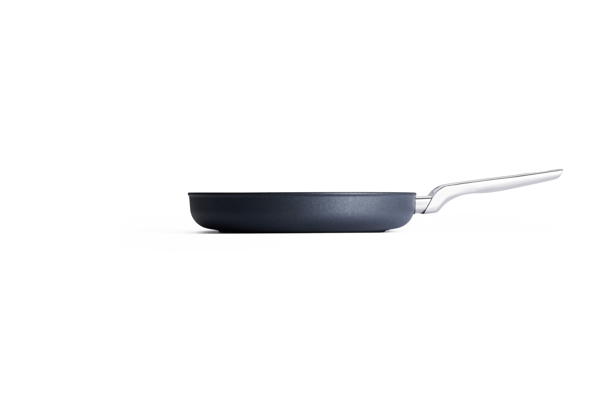 Diamond Lite Pro Gusspfanne Seitenansicht | Alle Herdarten inkl. Induktion | 28cm