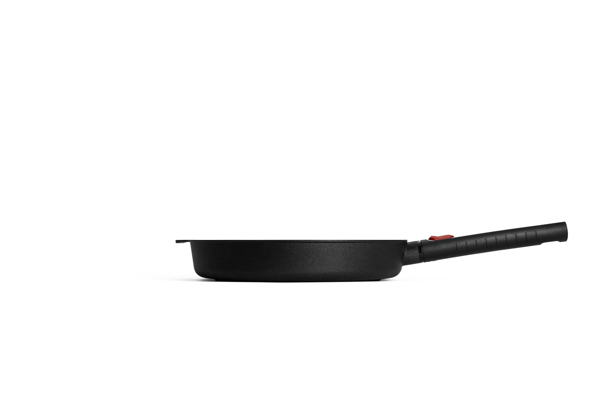 Logic XR Pfanne mit extra Edelstahlstiel, Ø 28 cm Seitenansicht