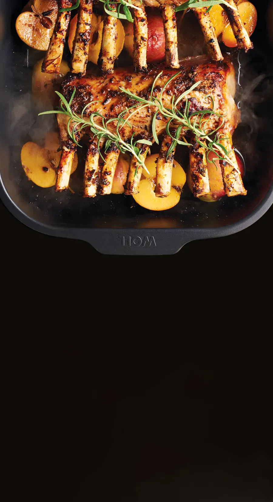 In der viereckigen Bratreine der Serie Roast it! wird Fleisch angebraten.