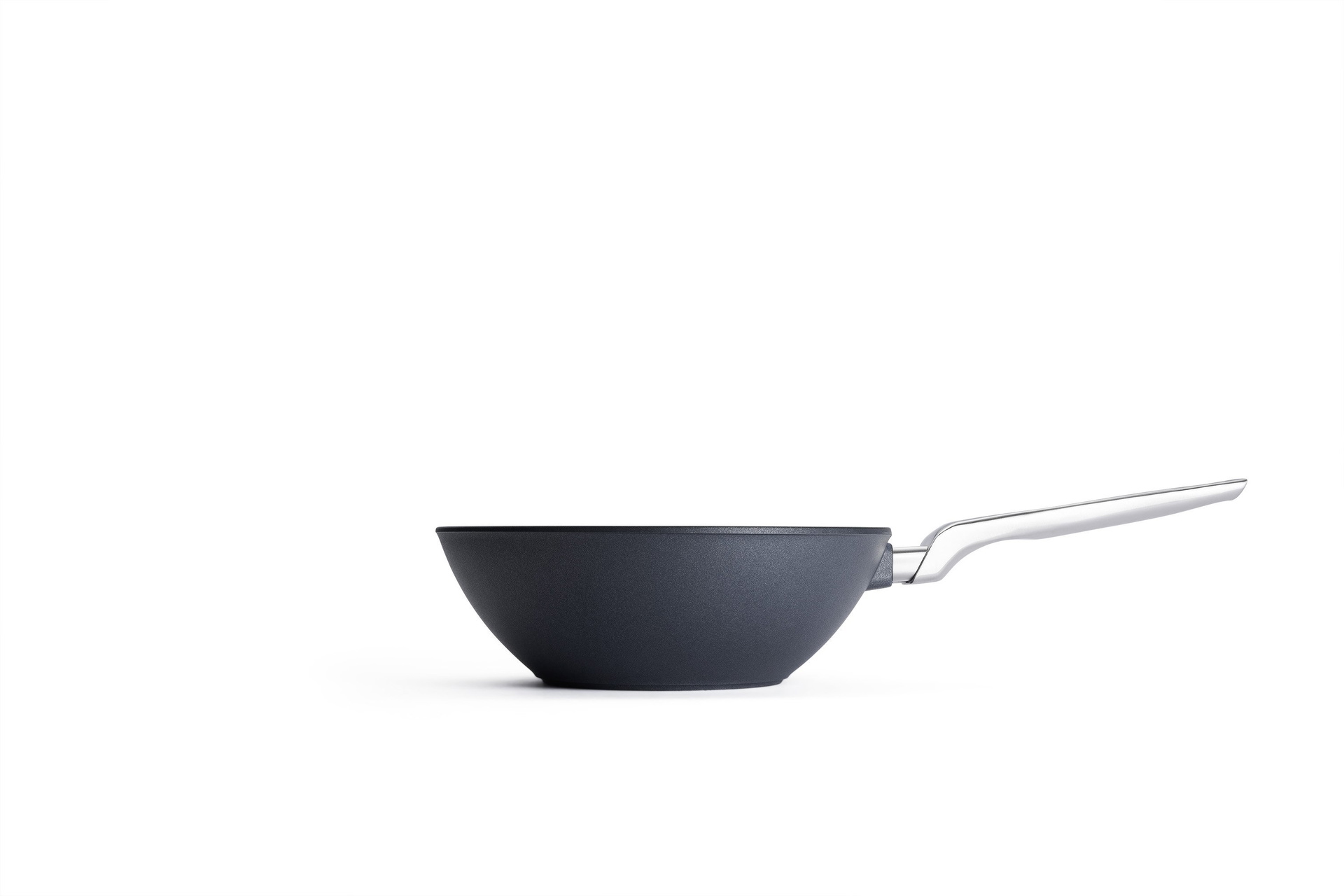 Diamond Lite Pro Guss-Wok- und Rührpfanne Seitenansicht | Alle Herdarten inkl. Induktion | 26cm