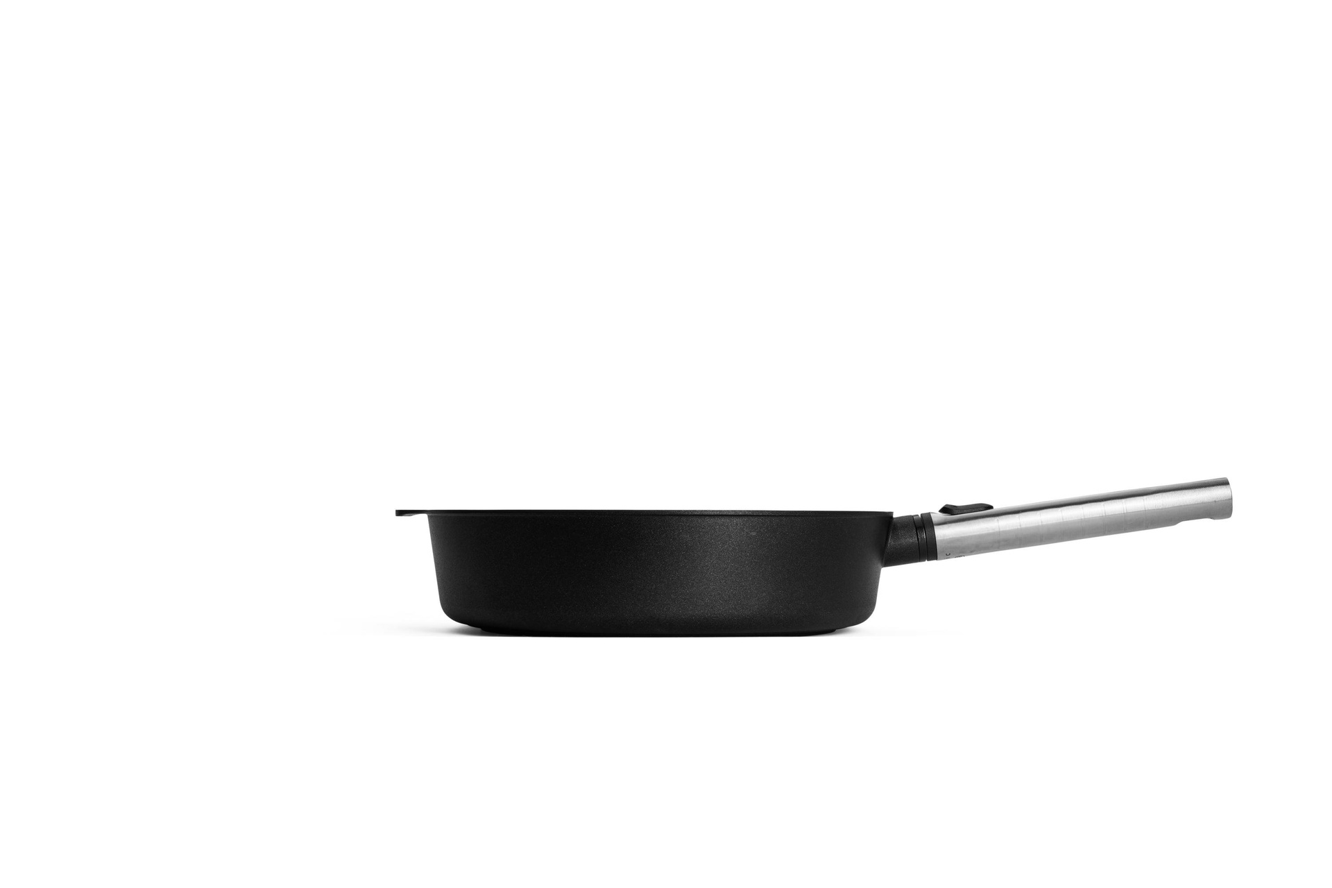 Logic XR Pfannen-Set, Ø 28 cm + 24 cm Seitenansicht | Edelstahl - Abnehmbar | Alle Herdarten inkl. Induktion